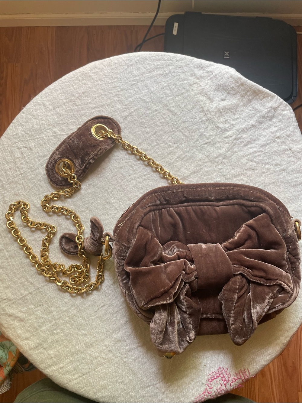Vintage Y2K Juicy Couture Caramel Apple Velvet Bow Crossbody Bag with Gold Chain